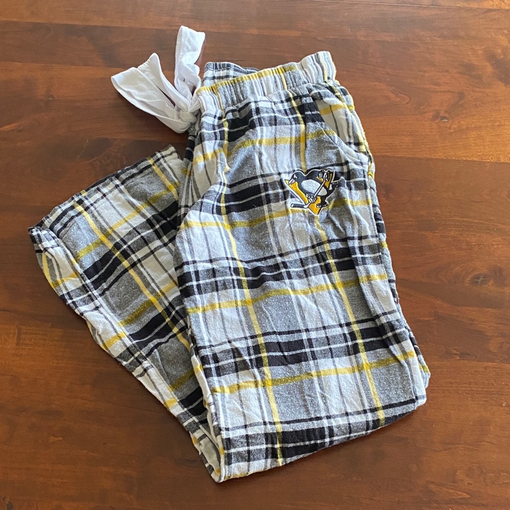 NHL Black and Yellow Plaid women’s flannel PJ pants - Medium